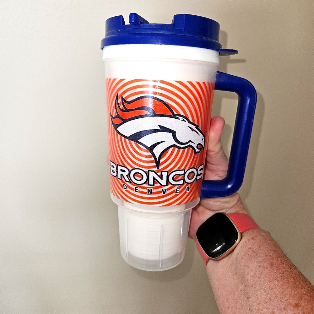 Denver Broncos 1999 McDonalds CocaCola SouvenirTravel Mug Whirley Warren PA USA